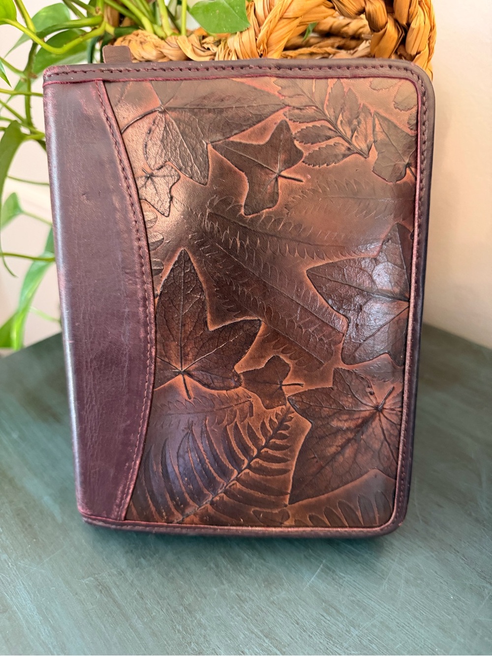 Rare Vintage Franklin Covey Genuine Leather Embossed Leaf Zip-Around Planner